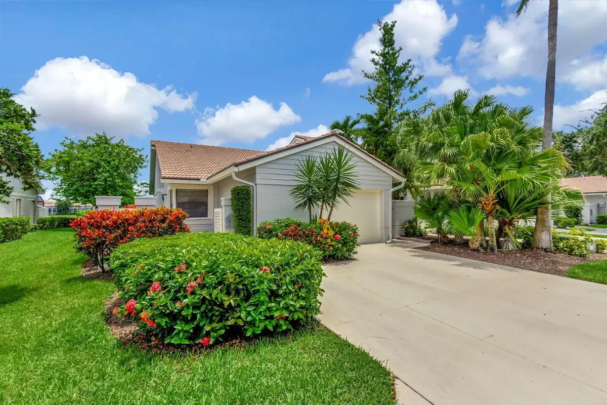 523 Prestwick Cir, Palm Beach Gardens: photo 1 of 60