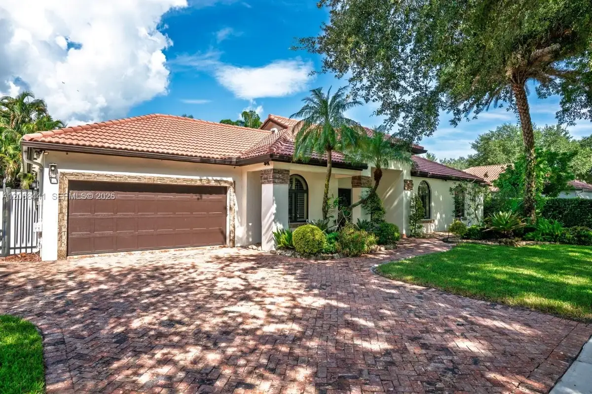 15600 NW 82nd Ct, Miami Lakes: photo 1 of 75