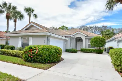 204 S Hampton Dr, Jupiter: photo 1 of 40