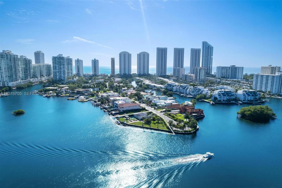 333 Atlantic Ave, Sunny Isles Beach: photo 1 of 46
