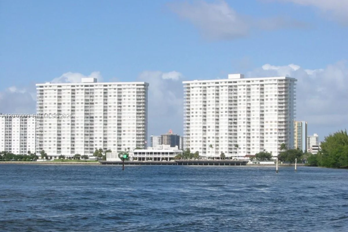 300 Bayview Dr #1608, Sunny Isles Beach: photo 1 of 16