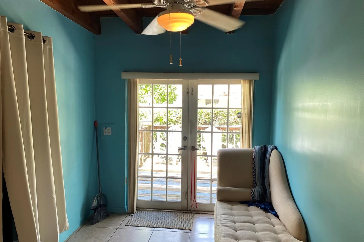6901 SW 6th St, Pembroke Pines: photo 1 of 9