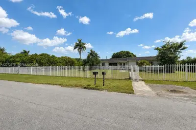 20890 SW 236th St, Homestead: photo 1 of 55