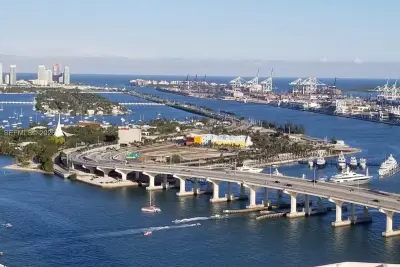 1717 N Bayshore Dr #A-4242, Miami: photo 1 of 47