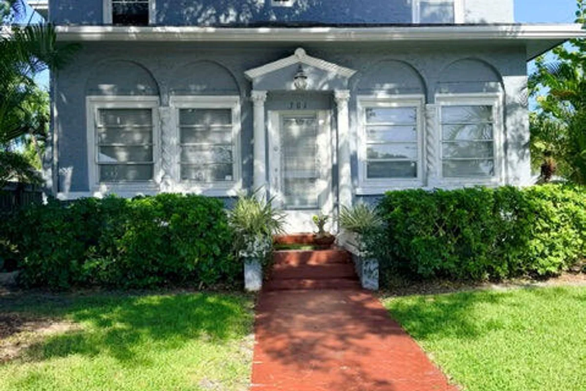 301 S Palmway #2, Lake Worth Beach: photo 1 of 30