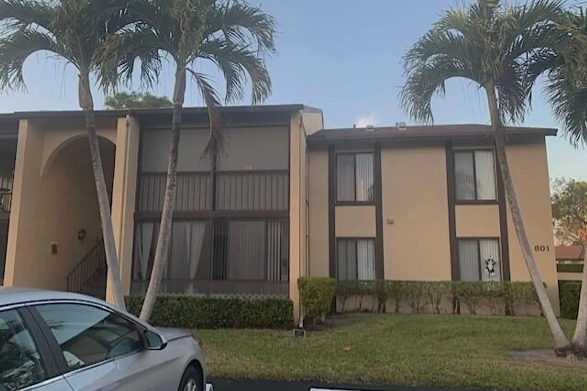 801 Sky Pine Way #D2, Greenacres: photo 1 of 12