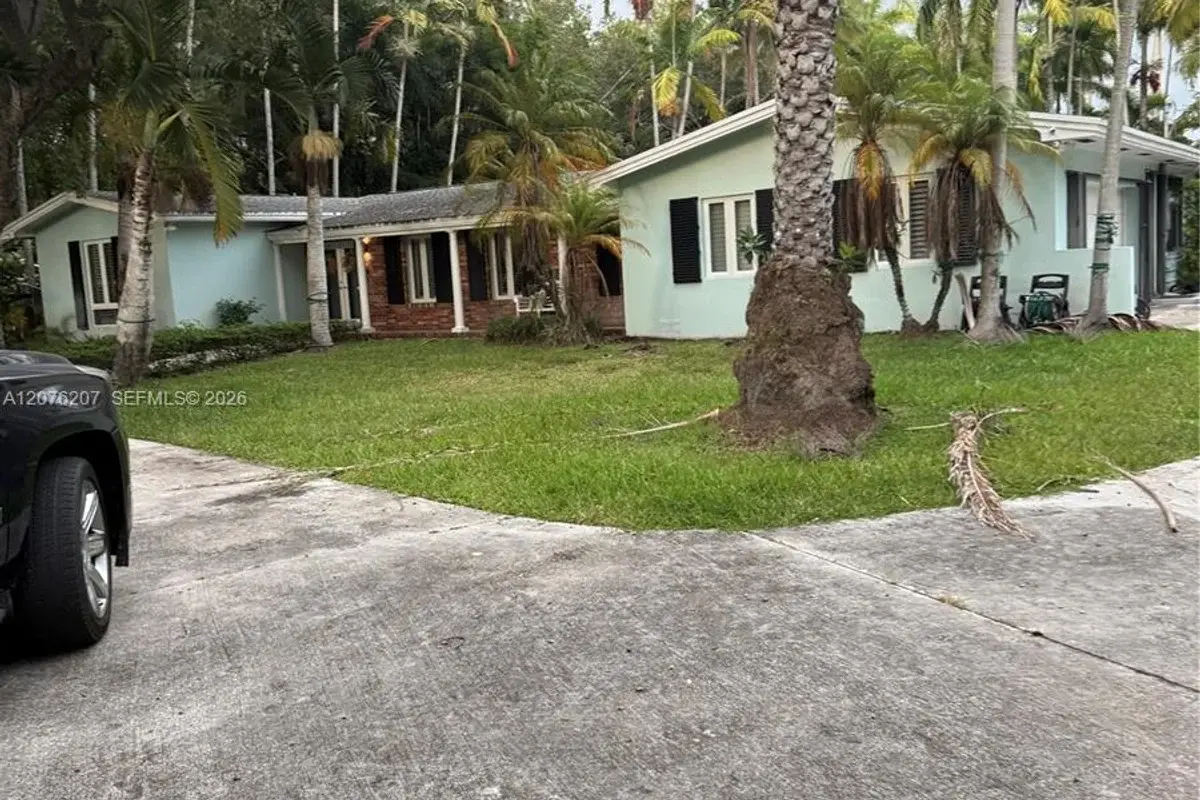 12121 SW 60th Ct, Pinecrest: photo 1 of 3