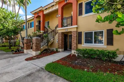 975 NE 34th Ave #103, Homestead: photo 1 of 43
