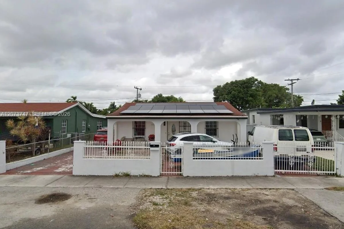 3627 NW 18th St, Miami: photo 1 of 1