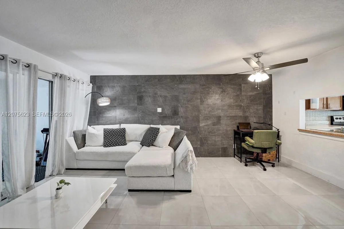 3000 NW 5th Ter #112, Pompano Beach: photo 1 of 55