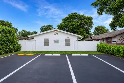 220 NW 12th Ct #3, Pompano Beach: photo 1 of 23