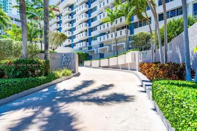 800 West Ave #509, Miami Beach: photo 1 of 10