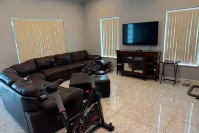 7540 Kismet St, Miramar: photo 1 of 11