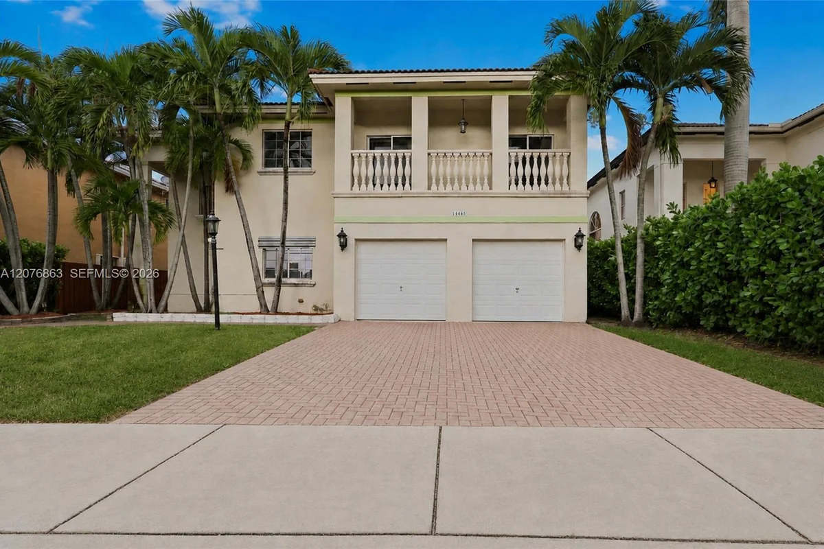 14465 SW 157th Path, Miami: photo 1 of 27