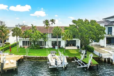 605 NE 19th Ave, Deerfield Beach: photo 1 of 40