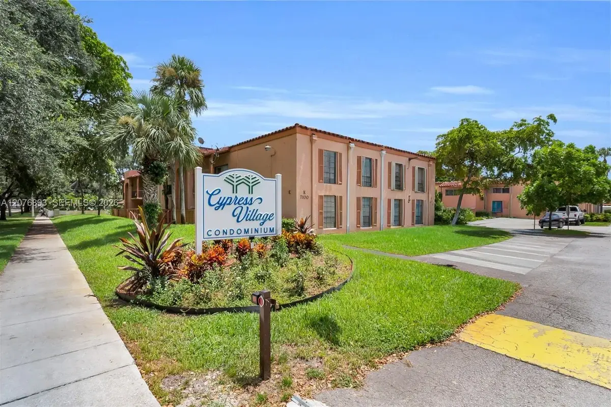 7100 Fairway Dr #K11, Miami Lakes: photo 1 of 21