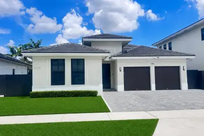 14435 SW 13th Ter, Miami: photo 1 of 42