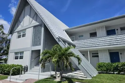 2801 NE 33rd Ct #101, Fort Lauderdale: photo 1 of 15