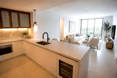 2200 Brickell Ave #410, Miami: photo 1 of 18