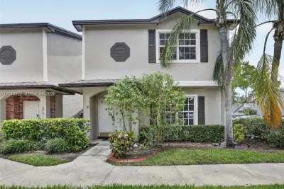 3815 NW 122nd Ter, Sunrise: photo 1 of 34
