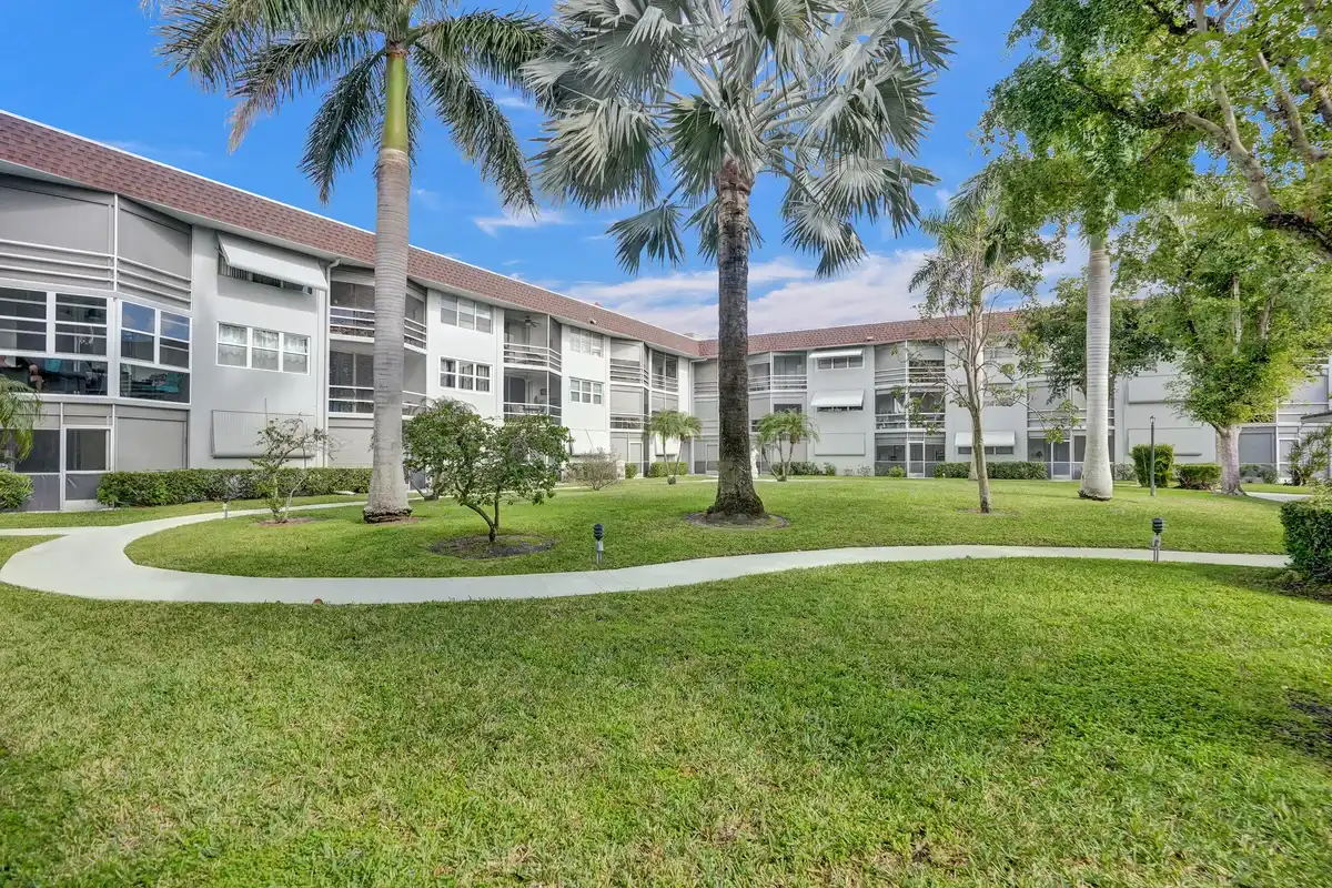 1040 SE 4th Ave #120, Deerfield Beach: photo 1 of 49
