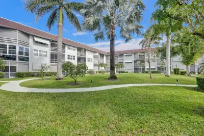 1040 SE 4th Ave #120, Deerfield Beach: photo 1 of 49