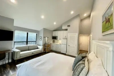 11863 Wimbledon Cir #547, Wellington: photo 1 of 10