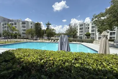 17560 Atlantic Blvd #503, Sunny Isles Beach: photo 1 of 20
