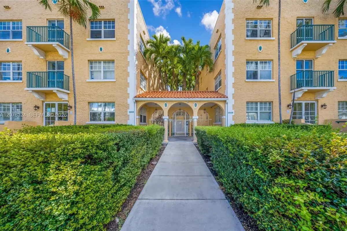 1255 Pennsylvania Ave #307, Miami Beach: photo 1 of 21