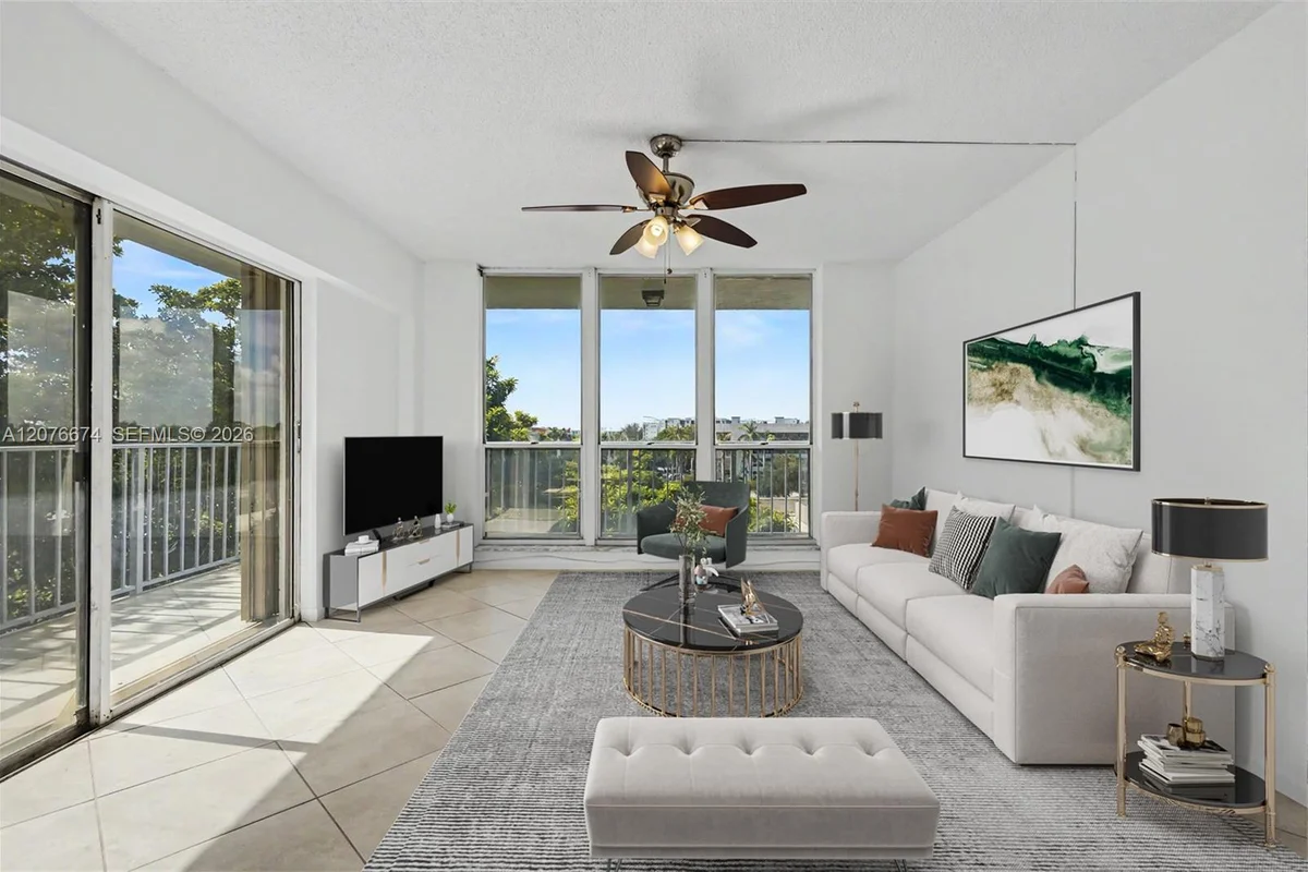 1625 SE 10th Ave #501, Fort Lauderdale: photo 1 of 57