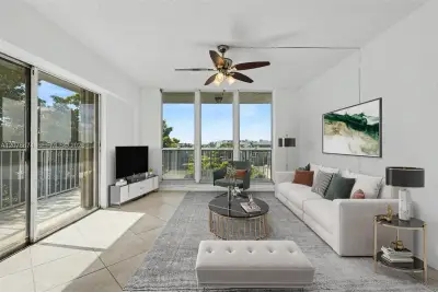 1625 SE 10th Ave #501, Fort Lauderdale: photo 1 of 57