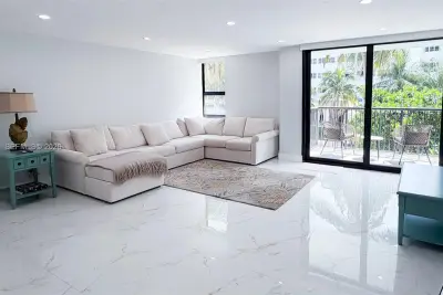 1800 Collins Ave #3H, Miami Beach: photo 1 of 21