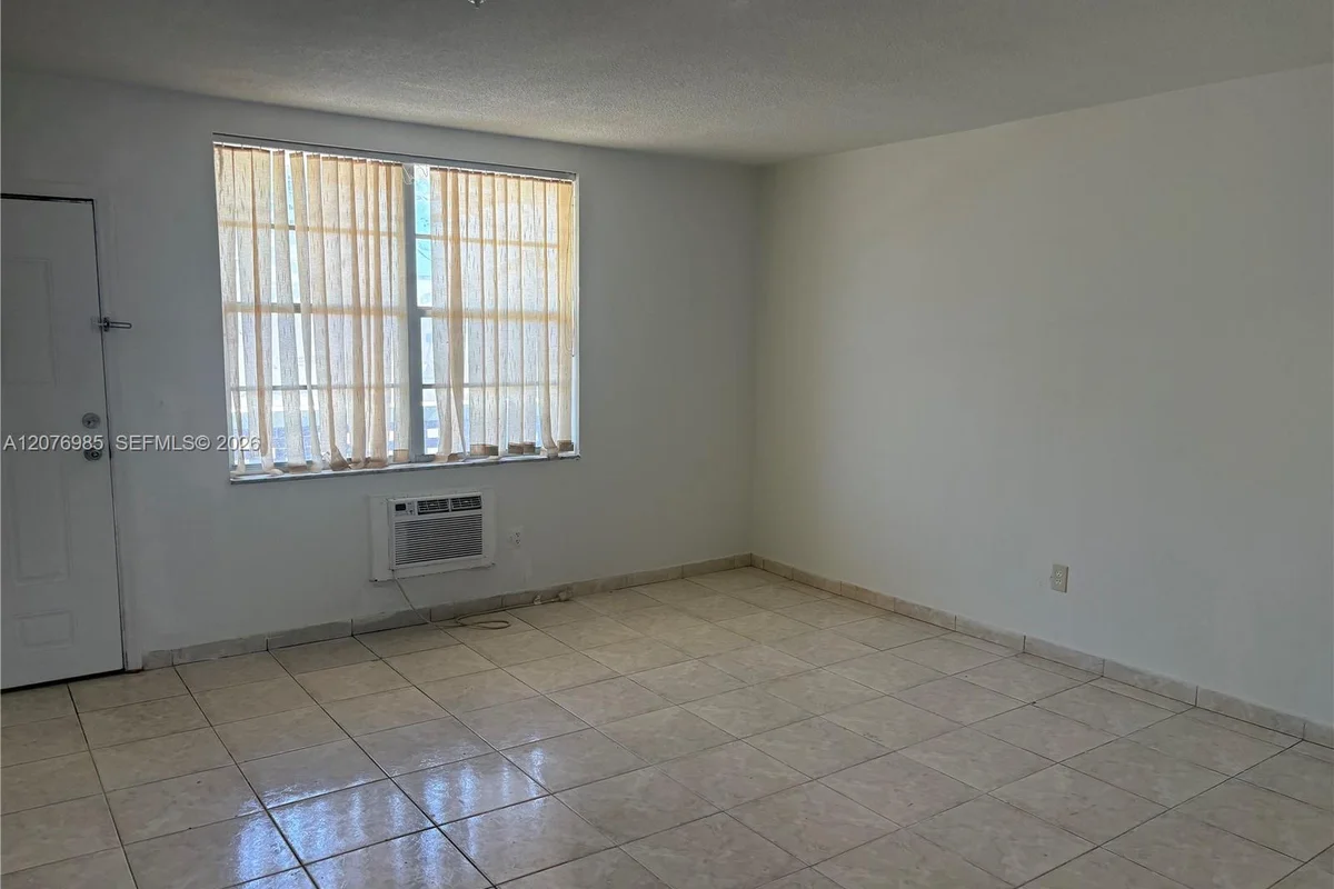 Condo in North Bay Village: photo 1 of 8