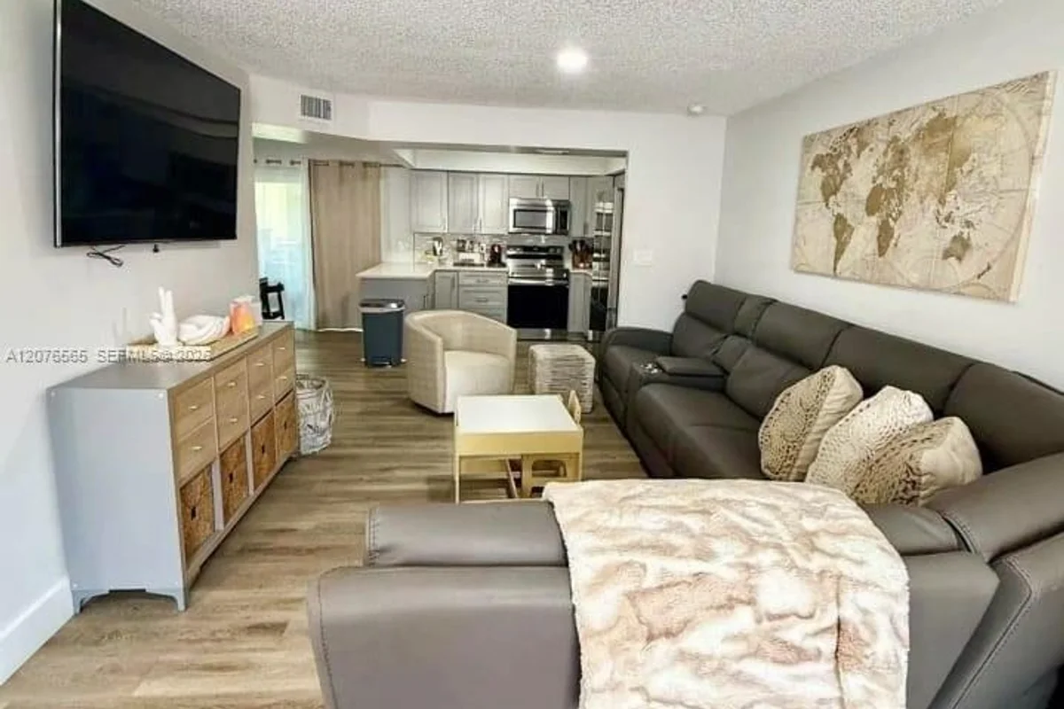 3316 Quail Close #21, Pompano Beach: photo 1 of 15