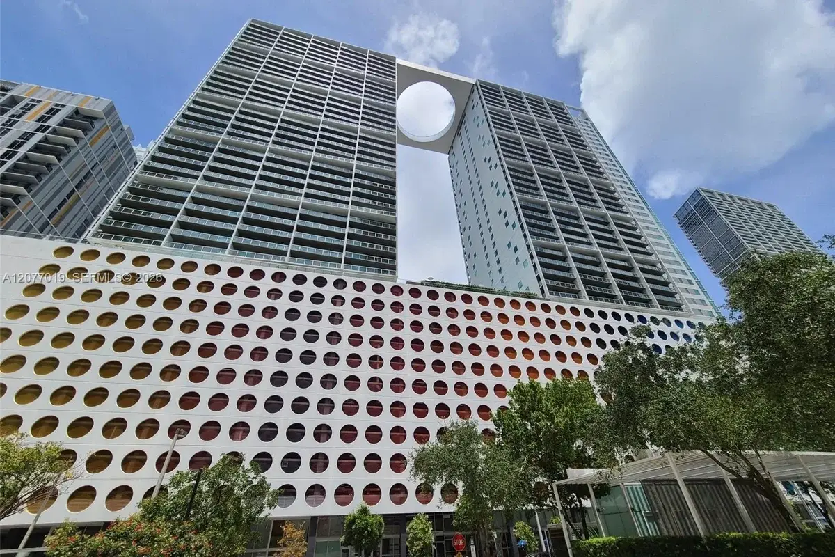 55 SE 6th St #4106, Miami: photo 1 of 77