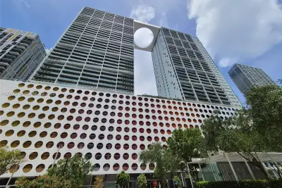 55 SE 6th St #4106, Miami: photo 1 of 77
