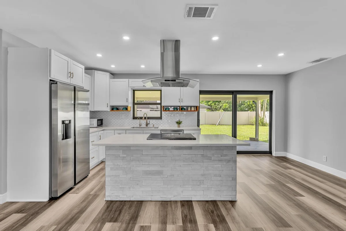2056 Park Pl, Boca Raton: photo 1 of 61