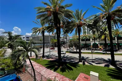 441 Collins Ave #30, Miami Beach: photo 1 of 13