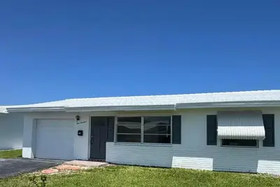 514 SW 20th St, Boynton Beach: photo 1 of 2