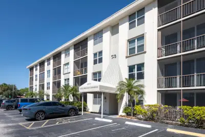 4501 NE 21st Ave NE #412, Fort Lauderdale: photo 1 of 26