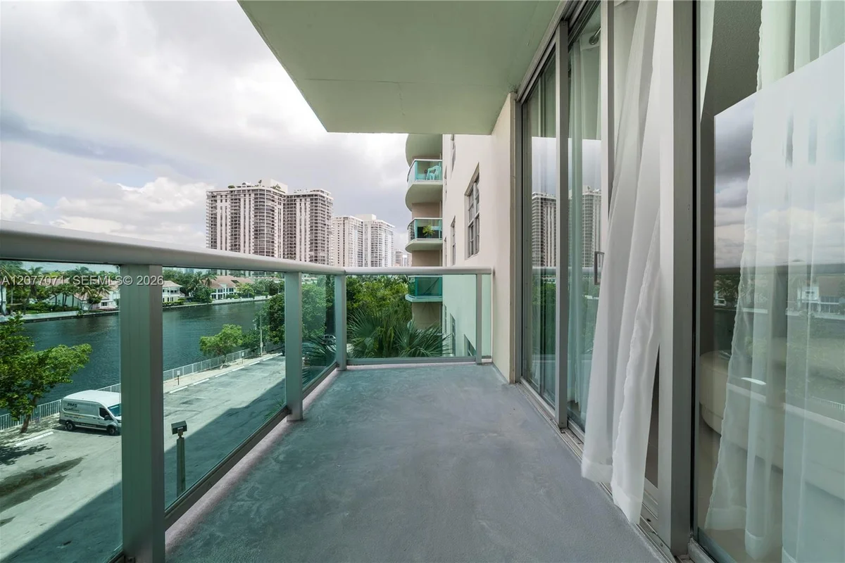 19390 Collins Ave #419, Sunny Isles Beach: photo 1 of 35