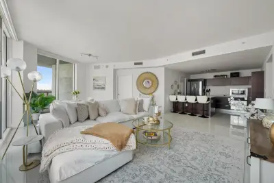 1900 N Bayshore Dr #2312, Miami: photo 1 of 35