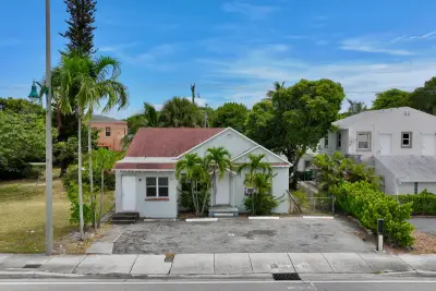 3608 Broadway Ave, West Palm Beach: photo 1 of 45