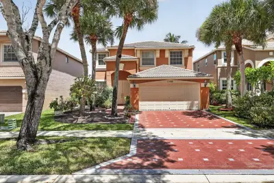 1158 Oakwater Dr, Royal Palm Beach: photo 1 of 48