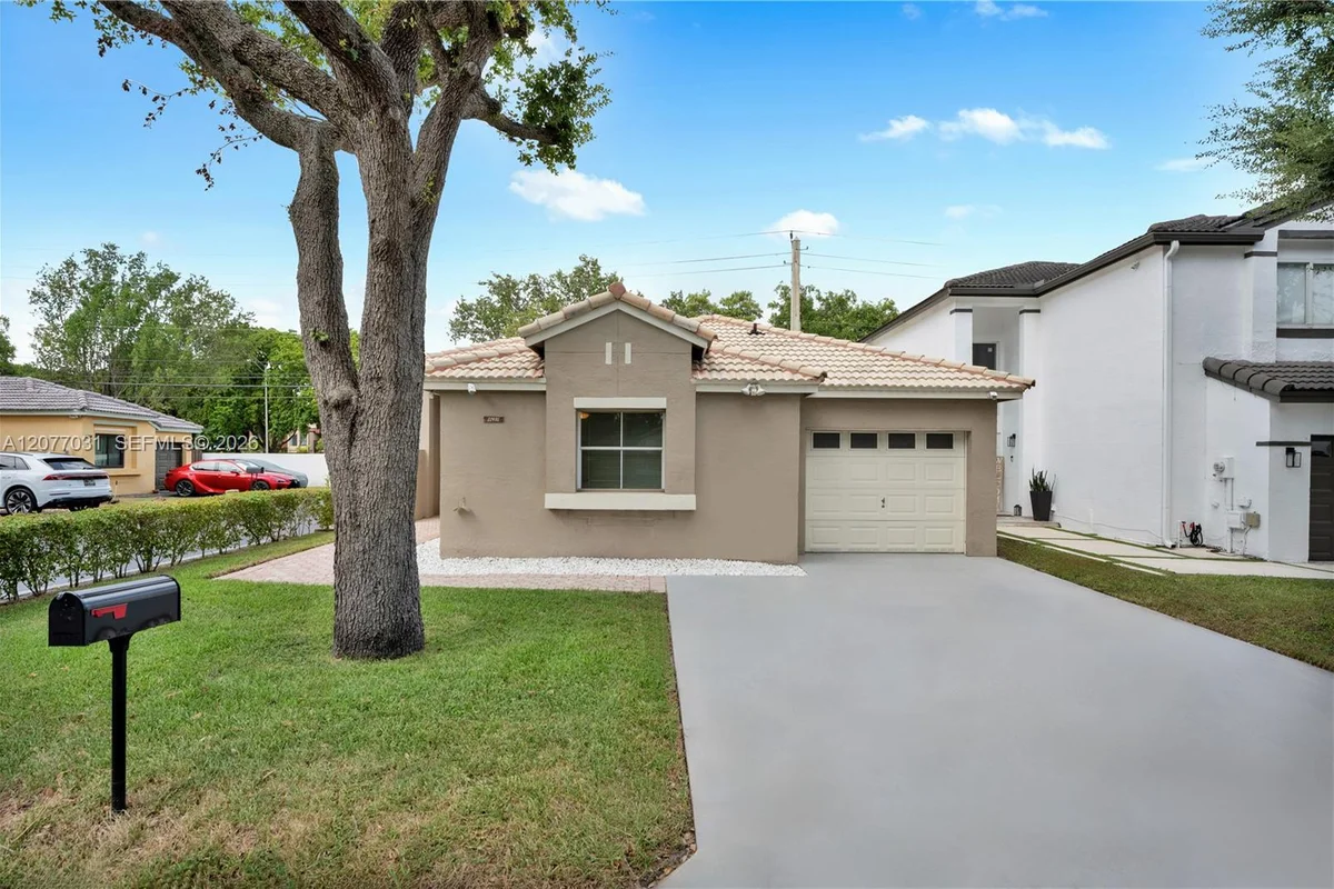 11491 SW 72nd Ter, Miami: photo 1 of 36