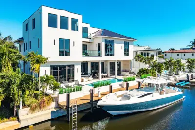 748 NE 72nd St, Boca Raton: photo 1 of 50