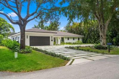 1520 Lugo Ave, Coral Gables: photo 1 of 50