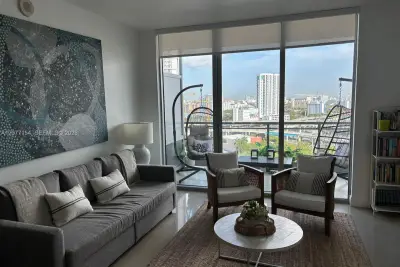90 SW 3rd St #1909, Miami: photo 1 of 13