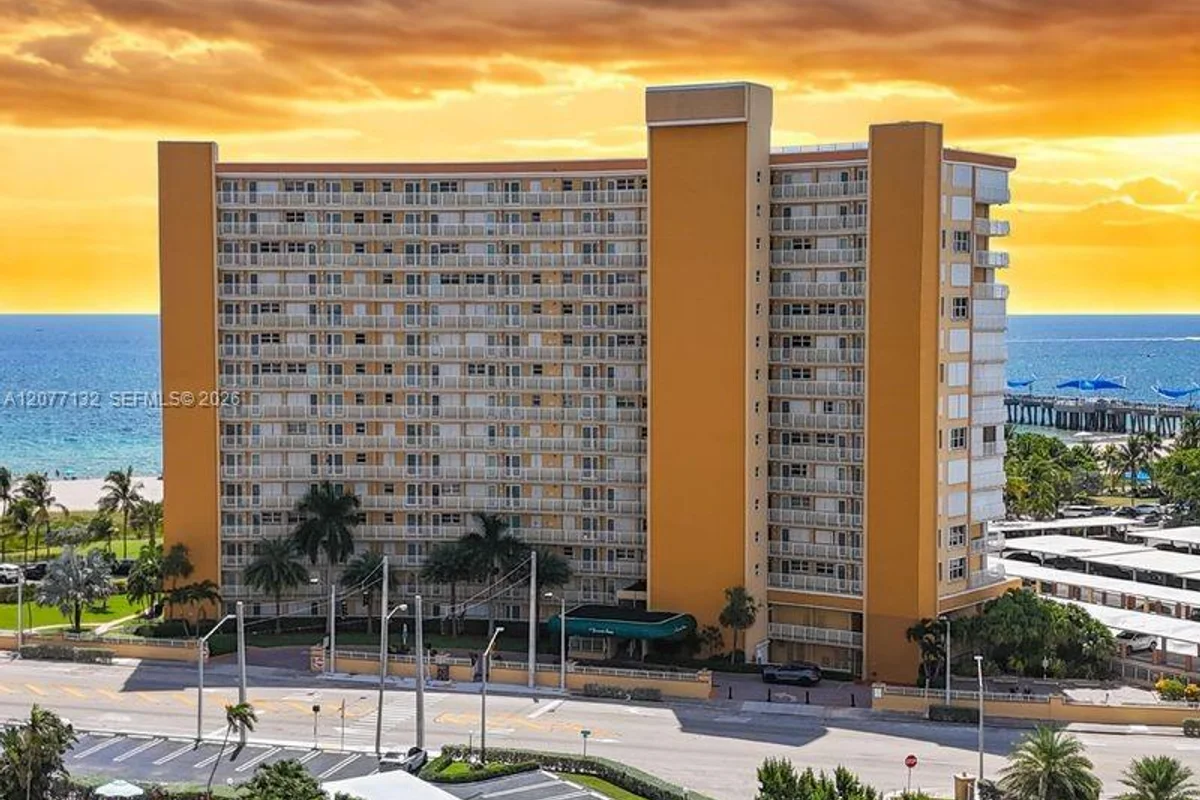 328 N Ocean Blvd #302, Pompano Beach: photo 1 of 32
