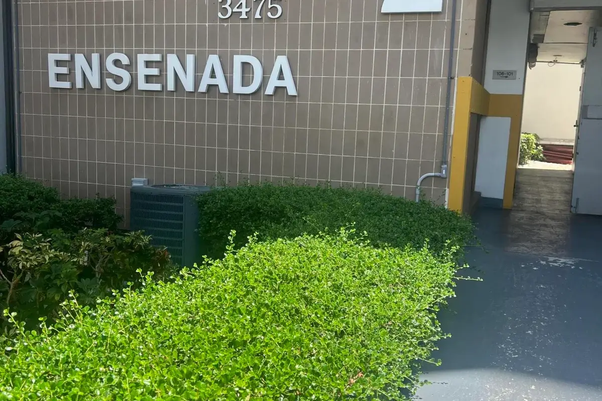 3475 N Country Club Dr #206, Aventura: photo 1 of 13